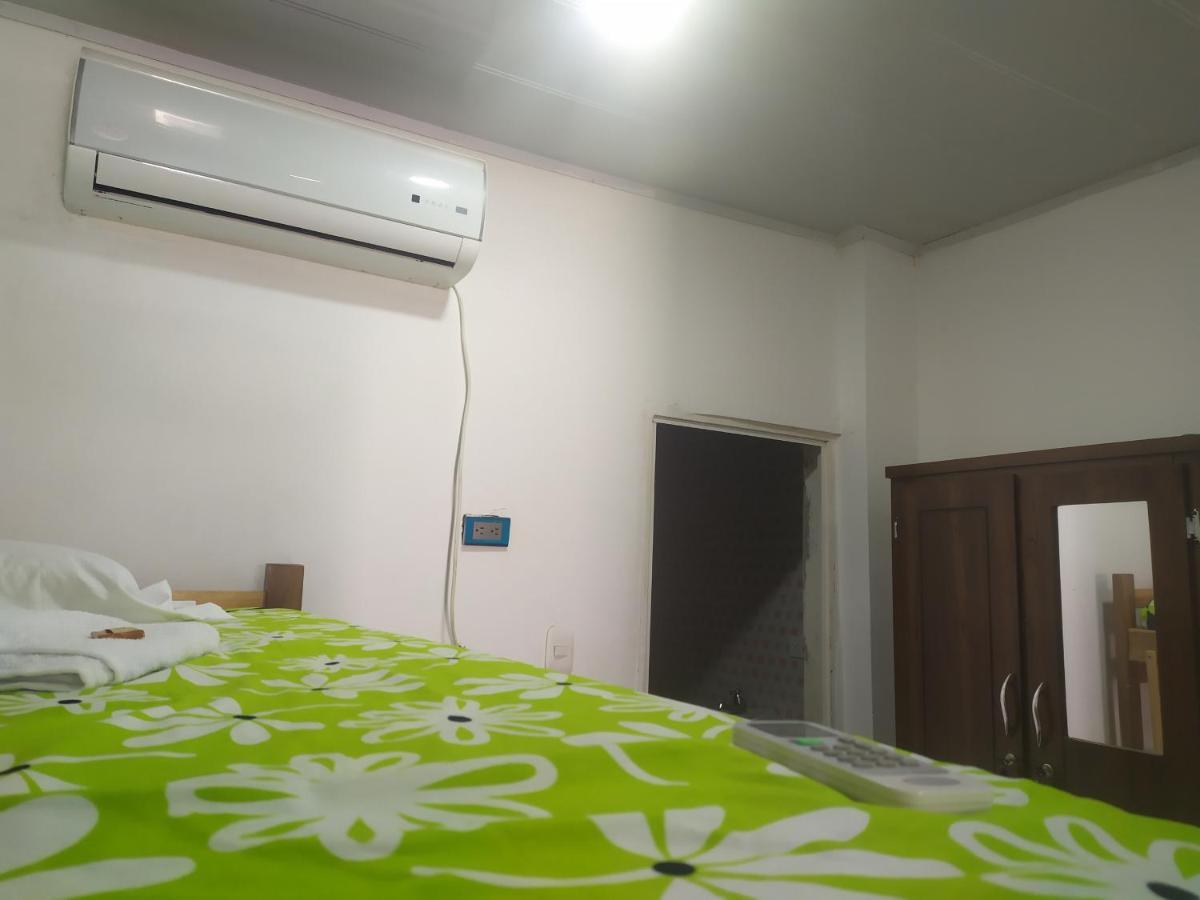 פאלומינו Hostal La Sierra Nevada מראה חיצוני תמונה
