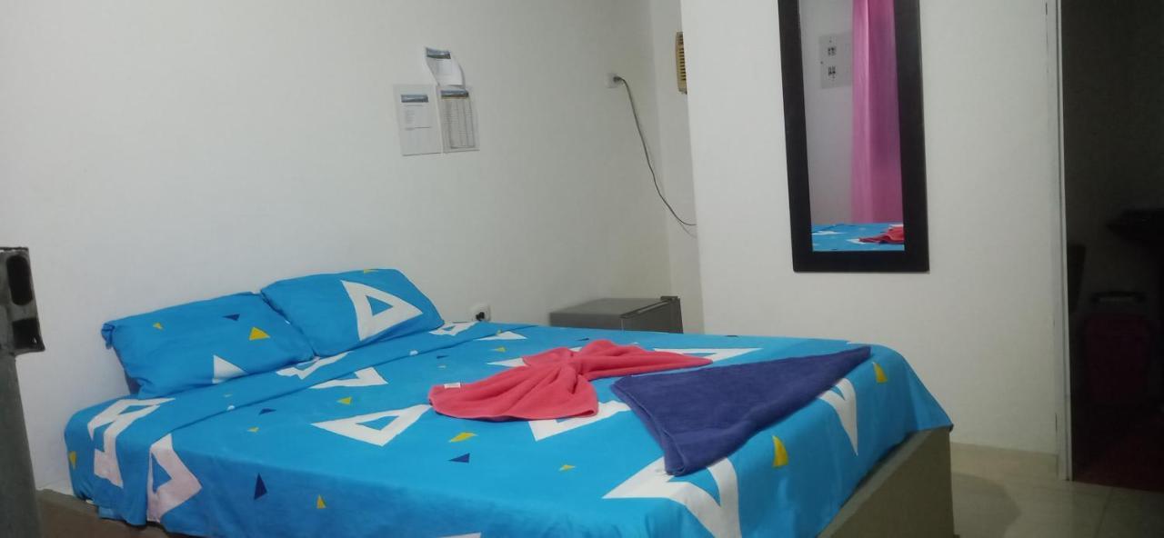 פאלומינו Hostal La Sierra Nevada מראה חיצוני תמונה