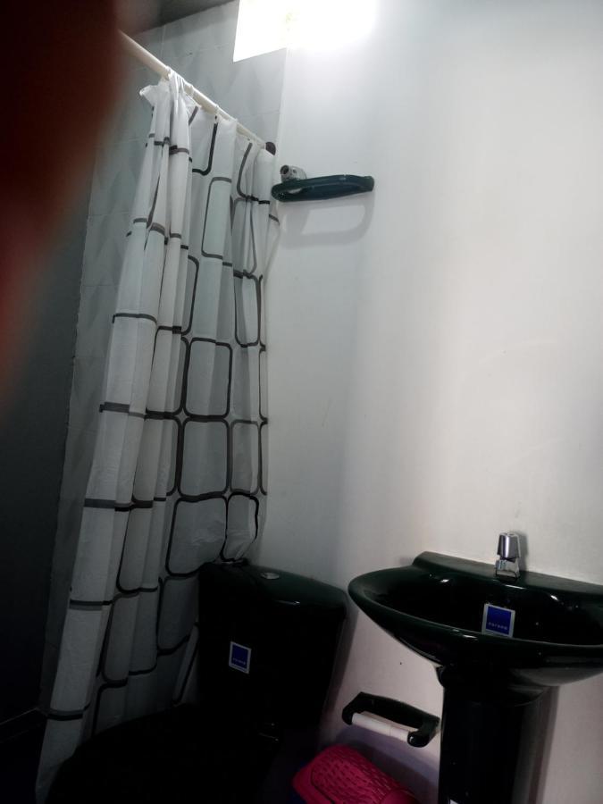 פאלומינו Hostal La Sierra Nevada מראה חיצוני תמונה