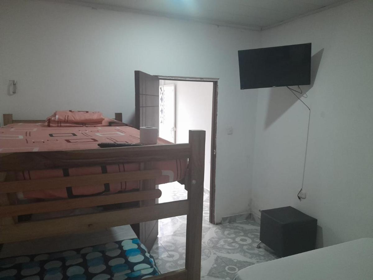 פאלומינו Hostal La Sierra Nevada מראה חיצוני תמונה