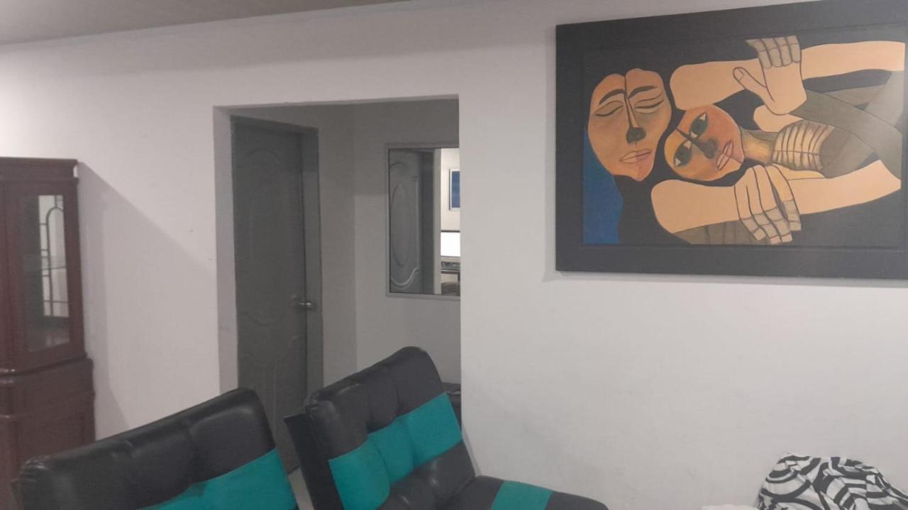פאלומינו Hostal La Sierra Nevada מראה חיצוני תמונה